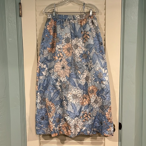 J.Crew 
Collection 2 piece. maxi. like new. SZ..M wedding guest beach tropical. - Picture 7 of 13